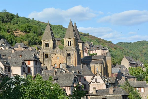 chemin de saint jacques Le Puy-en-Velay Conques CONQUES-VillageDepuisOuest©A.Causse2015-OTCM
